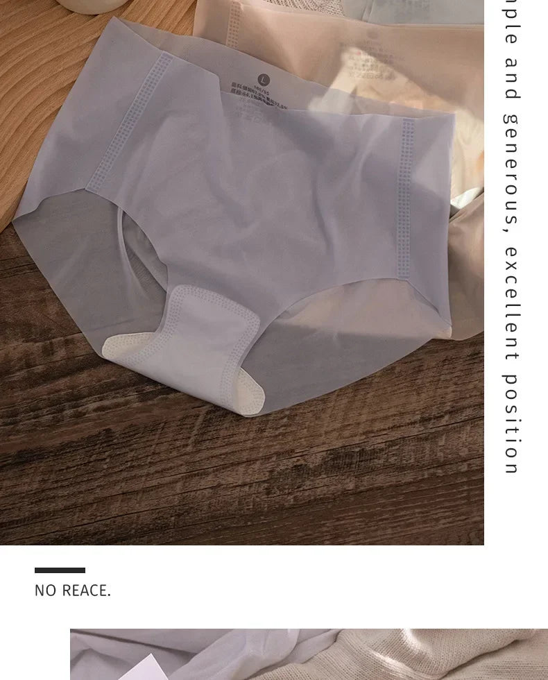 Ladies Summer Thin Quick Dry Ice Silk Triangle Panties Seamless Japanese Style Masking Butt Shaping Sexy 3D Peach Bottom Underwe