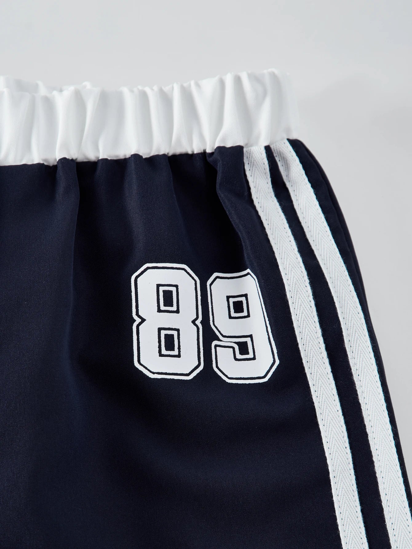 Spring and autumn girls' fashion suit, long-sleeved top with wide-leg pants, children's outdoor leisure sport two-piece set