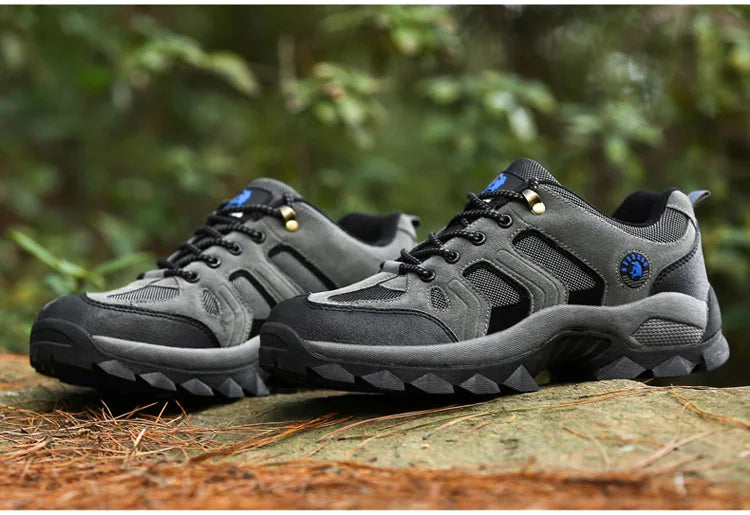 Men's Outdoor Climbing Shoes Breathable Waterproof Sports Hiking Shoes Rubber Outsole Low Cut Lace up Casual Shoes
