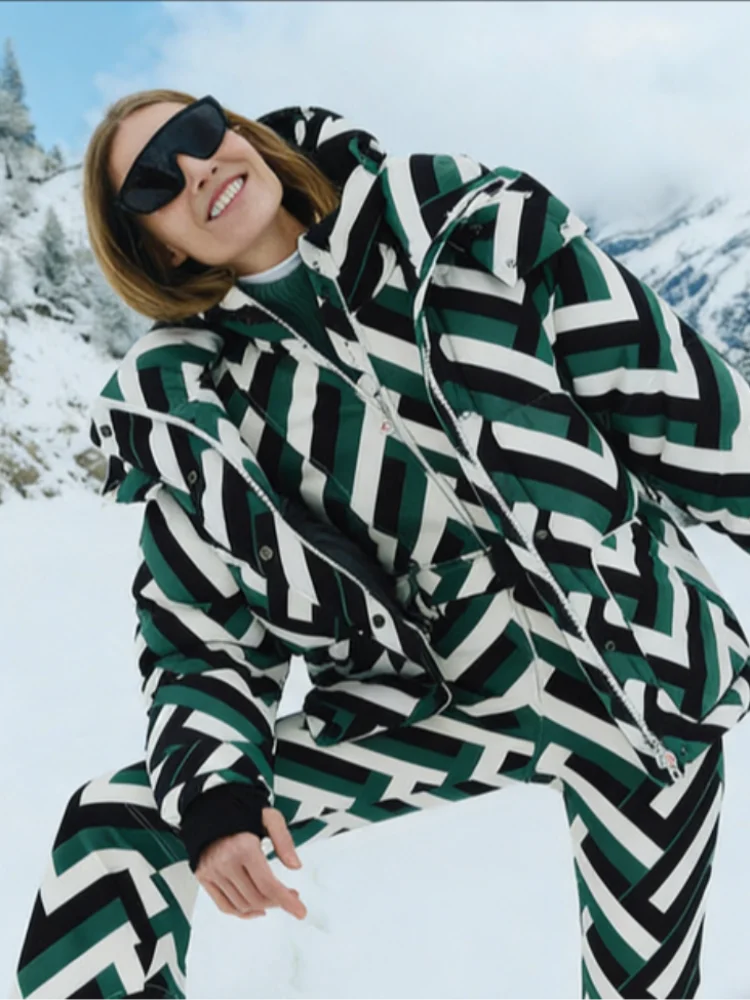 Bold Black And White Striped Green Ski Suit Long Sleeved Hooded Zipper Thick Jackets Warm Pant 2026 New Woman Outdoor Sportswear