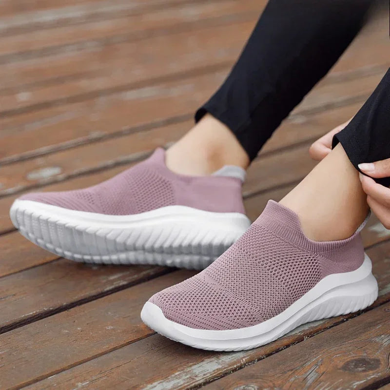 Men Sneakers Unisex Casual Shoes Soft Sole Slip-On Vulcanized Shoe Lightweight Loafers Plus Size Walking Men Shoes Tenis Hombres