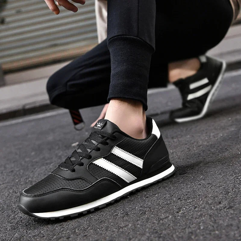 2024 Men Classical Running Shoes Lightweight Leather Outdoor Casual Sneakers Men Comfortable Sport Breathable Flat Jogging Shoes