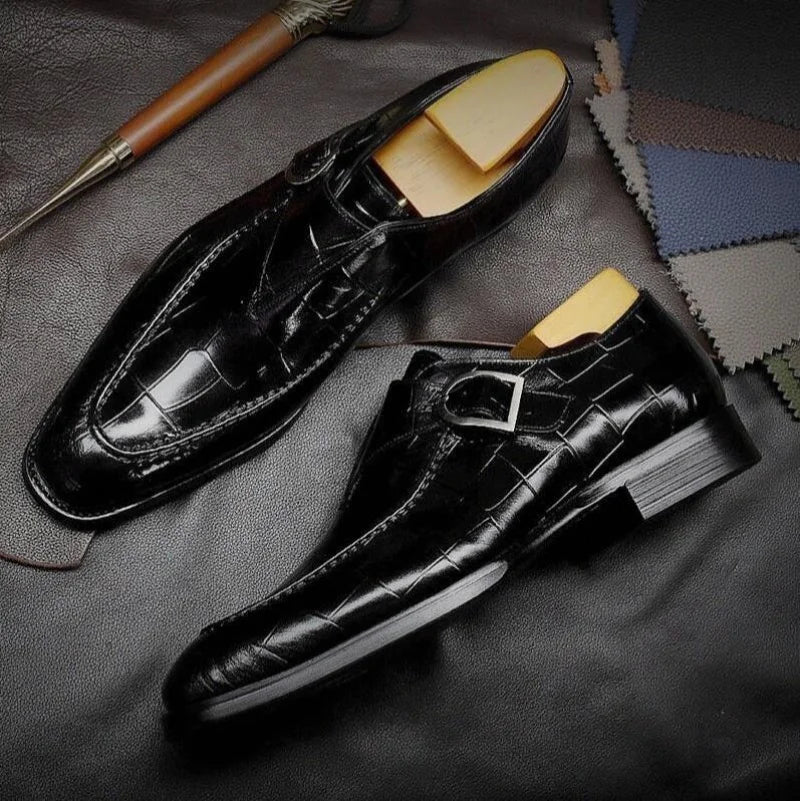 Autumn Retro Men Formal Shoes Slip on Men Casual Loafers Brand Moccasin Buckle Brogue Business Formal Men Shoes New Style