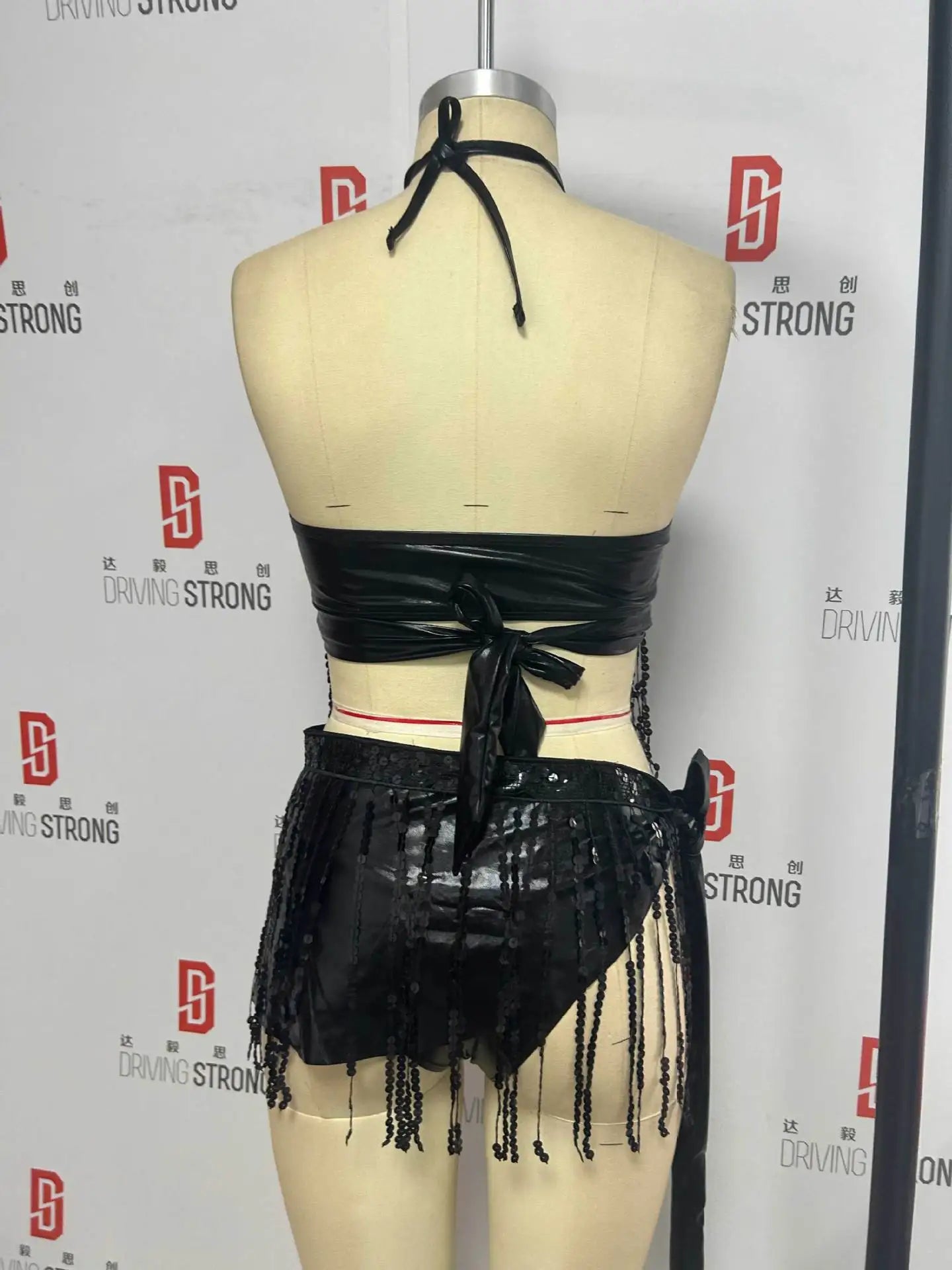 Swimwears Sexy Bikinis Set Camisole Deep V Neck Solid Shorts Summer Beach Style Slight Strech High Waist Sequins 2025 Slim