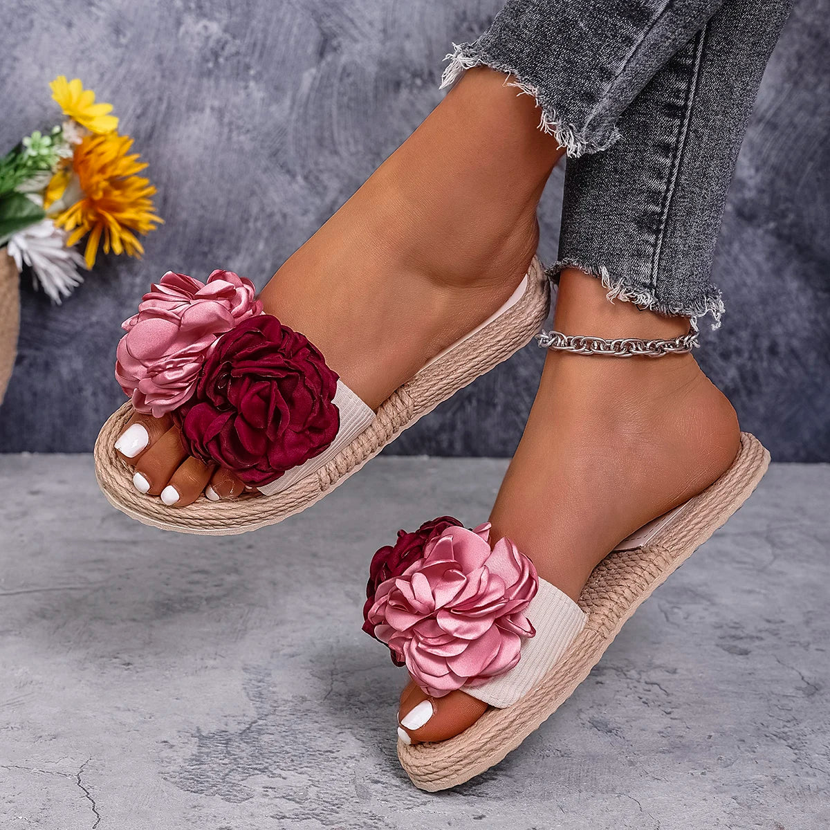 Women's Fashionable Multi-Color Large Flower Student Vacation Beach Lightweight Non-Slip Wear-Resistant Flat Slippers