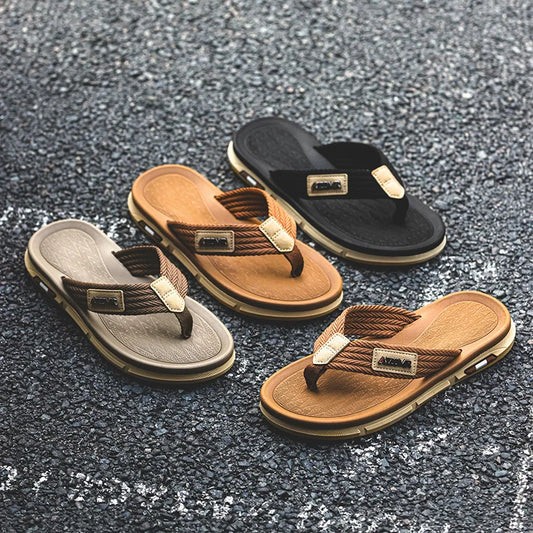 Stylish, versatile men’s moccasin sandals with soft soles, comfortable, slip-resistant, and durable, perfect for outdoor use.