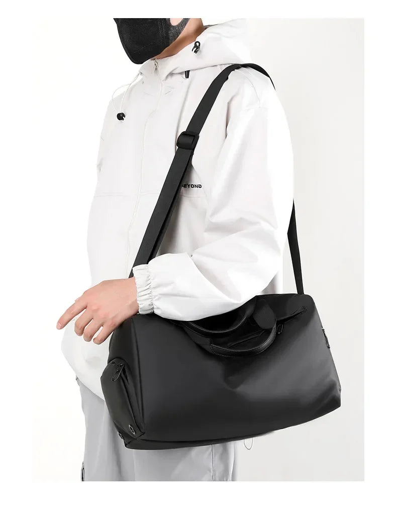 Fashion Travel Bags For Women Large Capacity Men's Sports bag Waterproof Weekend Sac Voyage Female Messenger Bag Dry And Wet