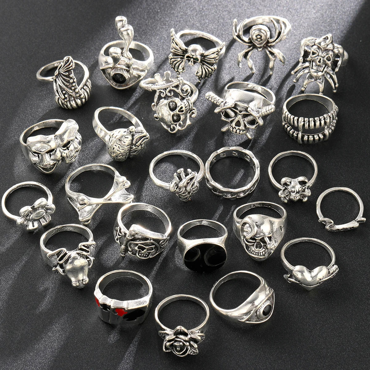 20 Pcs Vintage Punk Rings Set For Women Men Mix Style Hip Hop Heart Snake Skull Eye Finger Ring Fashion Jewelry Party Gifts 2026
