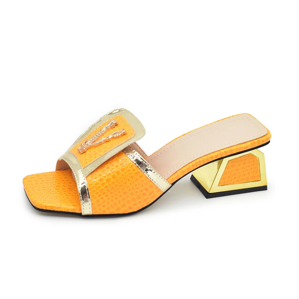 Latest Luxury Designer High Heels Sandals Women Open Toe Pumps Patent Leather Ladies Shoes and Sandals Decorated with Appliques