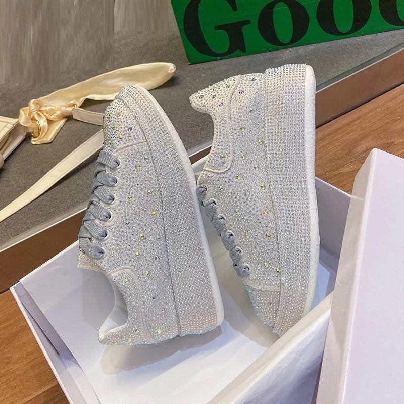 NEW Brand Women Fashion Casual Glitter Sparkling Sneakers Women Encrusted Lace Up Shoes White Sole Fashion Street Sneakers Shiny