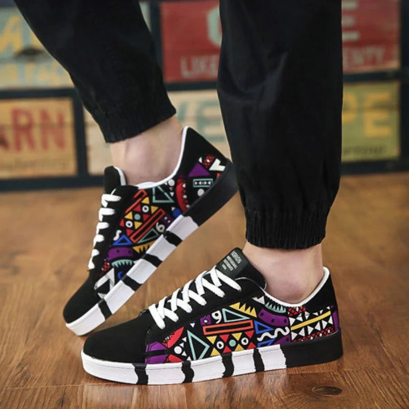 Men's Sneakers Graffiti Canvas Shoes Fashion Black Casual Shoes Lace-up Vulcanized Shoe Designer Flat Men Shoes Tenis Masculino