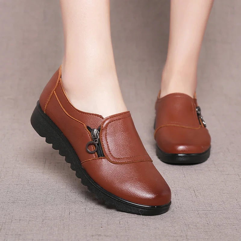 New Fashion Womens Flat Shoes Female Moccasin Slip-on Shoes Lightweight Women Casual Shoe Solid Color Versatile Zapatos De Mujer