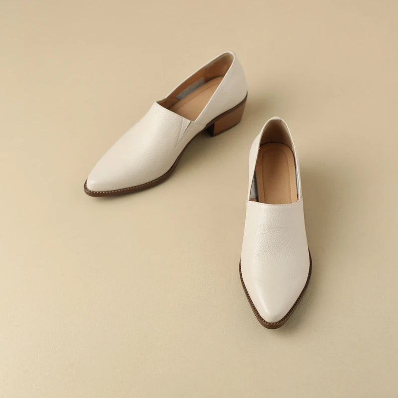 Women's New Simple and Comfortable Vintage Leather Pointed High Heels Large Lefu Shoes