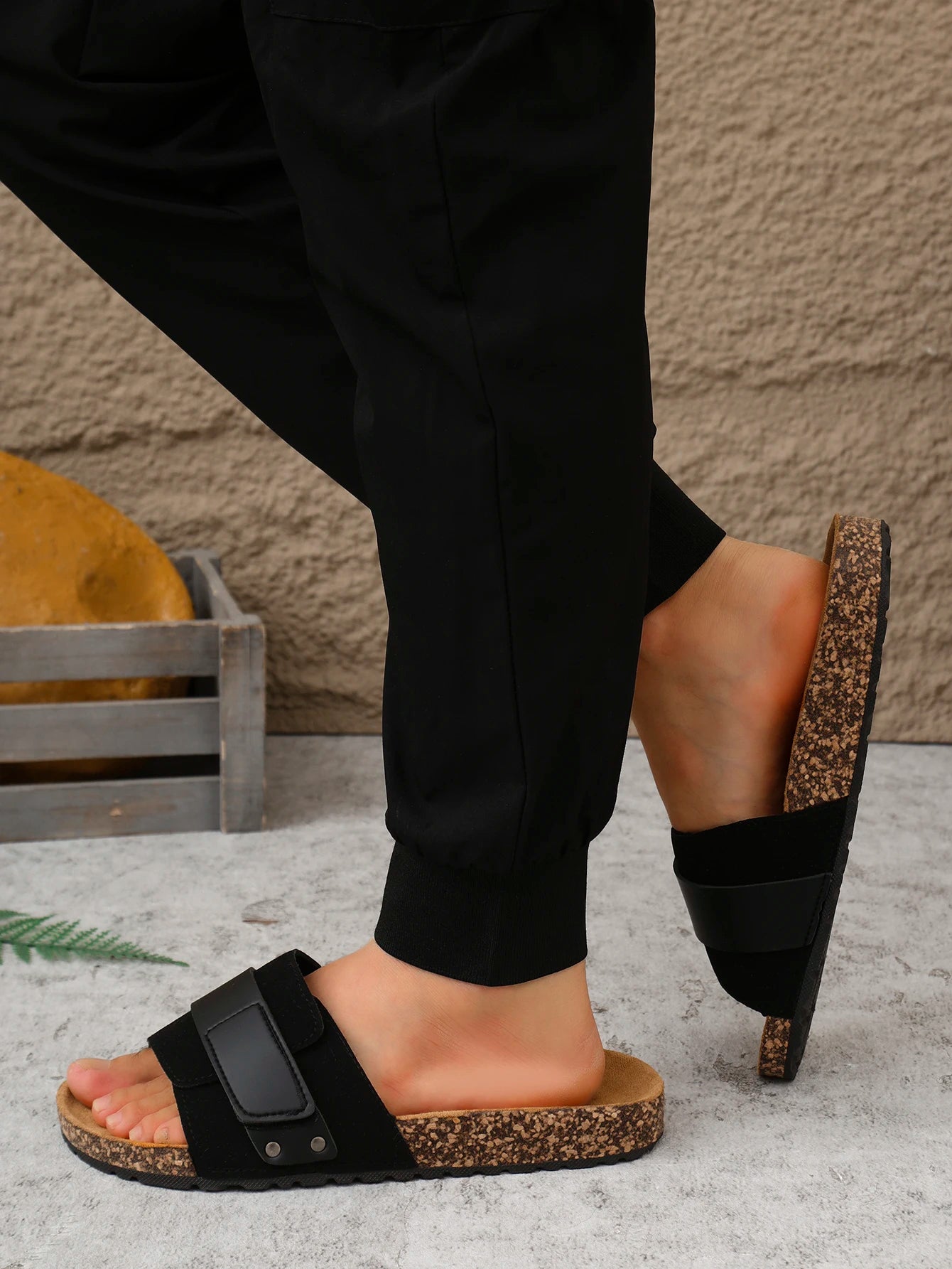 Men's One-Strap Sandals: Waterproof, Anti-Slip, Thick-Soled, Wear-Resistant, Soft-Soled, Comfortable, Everyday Slip-On Sandals.