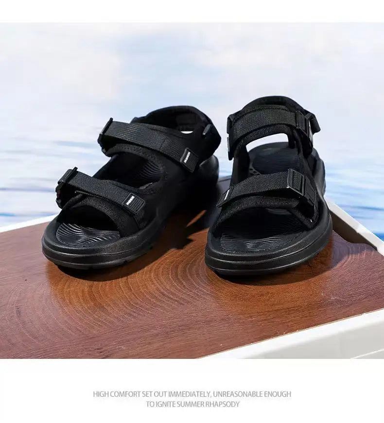 A Pair of New Men's Sandals, Summer Style, Far-Moving, Fashionable, Wear-Resistant, Sand-Resistant, Casual and Versatile Beach Shoes