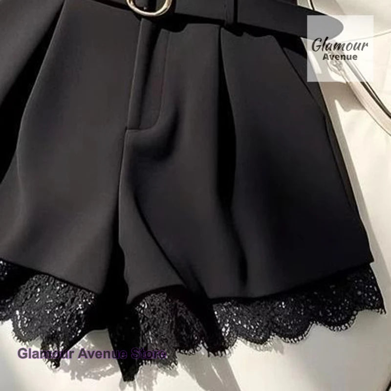 Korean-style fashion lace skirt pants female spring and autumn new slim fashion temperament high waist casual Joker short pants.