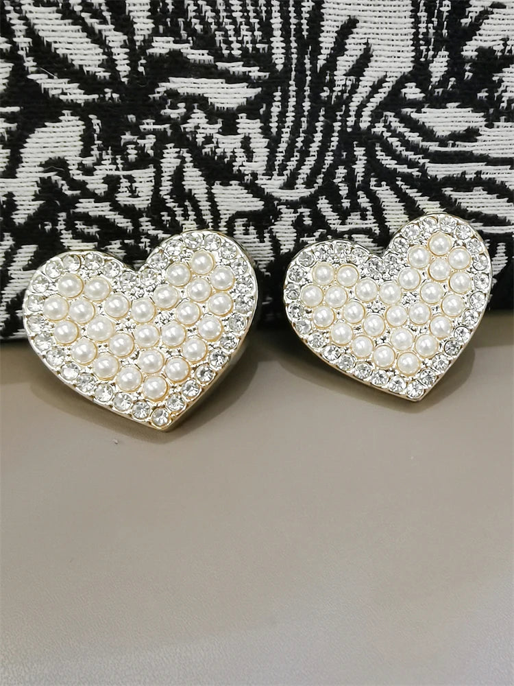 2PCS DIY Flower Shoelaces Charm Christmas Tree Shoes Buckle Decorations Heart Shaped Shoe Clips Butterfly Shoes Lace Accessories