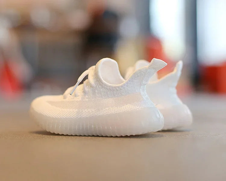 Fashion Kids Running Shoes Boys Girls Light Casual Sports Shoes Soft Soled Sneakers School Children's Sneakers Tennis Flat Shoes