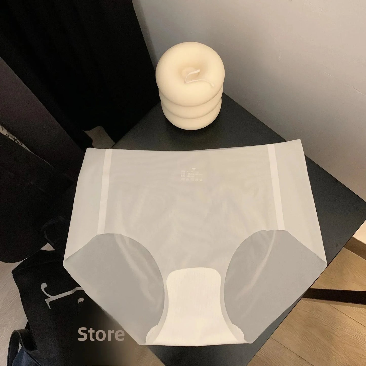 Ladies Summer Thin Quick Dry Ice Silk Triangle Panties Seamless Japanese Style Masking Butt Shaping Sexy 3D Peach Bottom Underwe