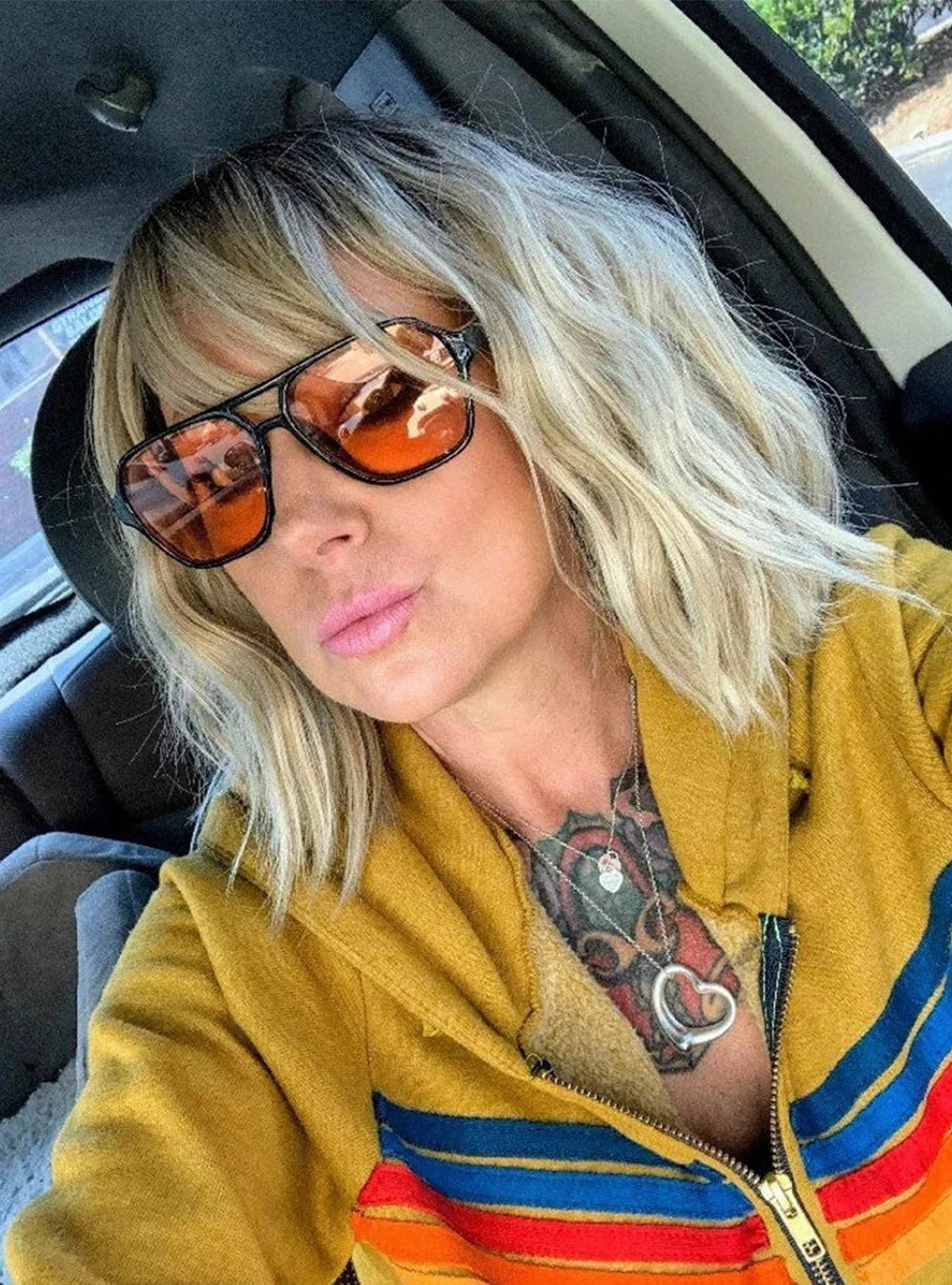 Rooted Blonde Bob Wig with Bangs Heat Resistant Fiber Highlighted Fringe Wavy Wig Synthetic Lace Front Wig for Women Daily Use