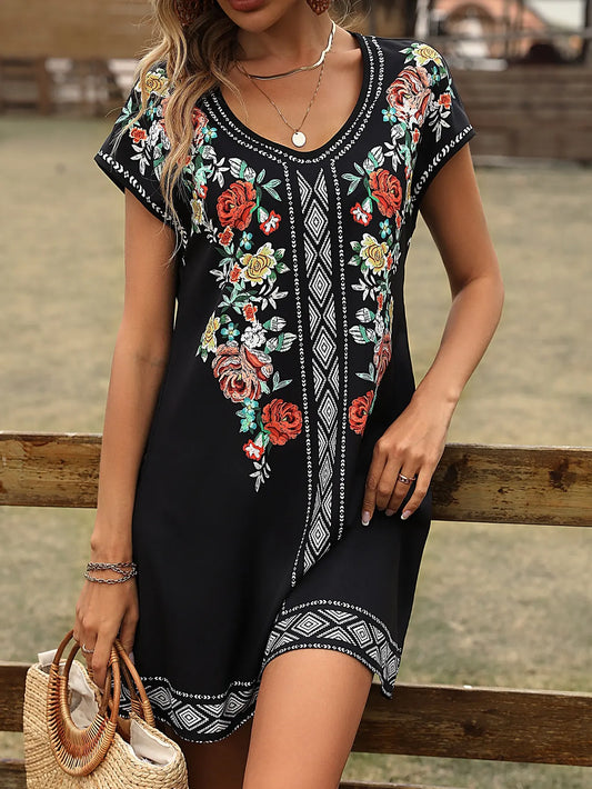 Black Boho Floral Print Dress, Round Neck Short Sleeve Ethnic Style Loose Fit Vacation Mini Dress