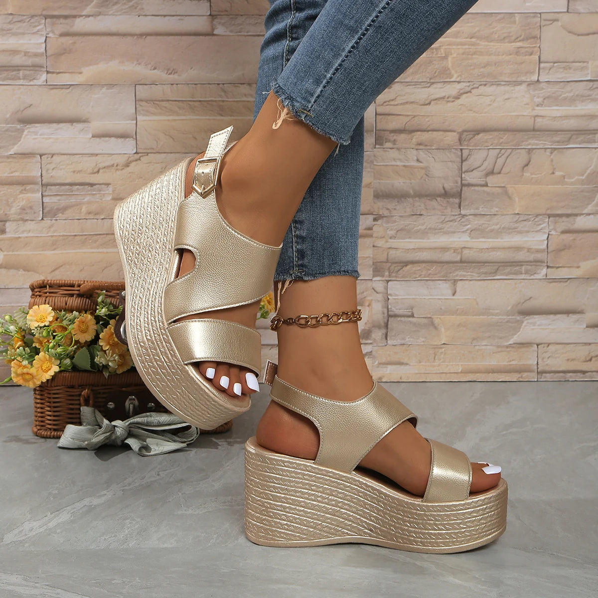 Open-toe slope sandals leather strap Roman shoes 2025 summer fashion lightweight thick sole non-slip high heels women's shoes