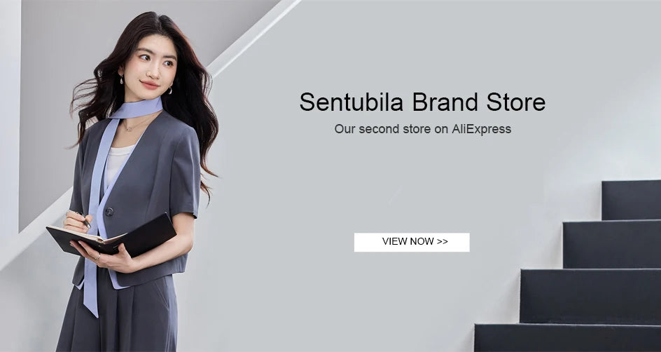 SENTUBILA Women's Loose Cropped Jacket 2026 Spring New Minimalist Round Neck 3D Embossed Jacquard Textured Zipper Coat 161WB6323
