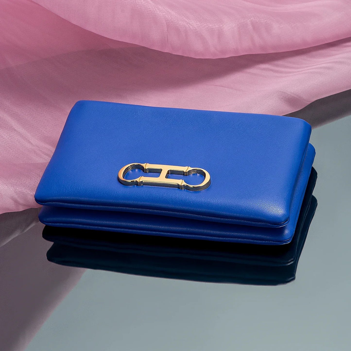 Retro and Versatile Solid-color Fashion New Women's Rectangular Clutch Minimalist Classic Letter-style Cardholder