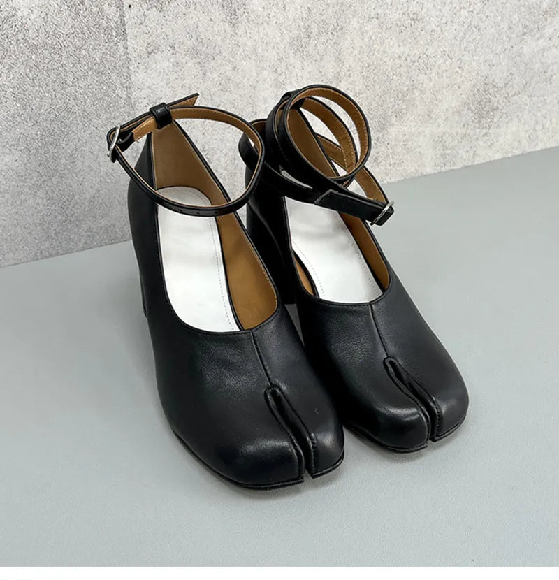 Ins style Vintage Soft Leather Split Toe Tabi Women Pumps Fashion Ankle Strap Thick High heels Spring Autumn Casual Chunky Shoes