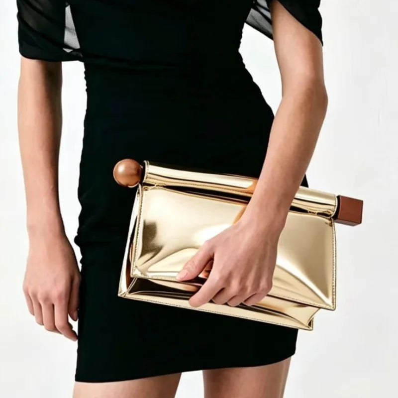A New Luxury, Fashionable and Niche Rolled-up Clutch Bag for Women, A Versatile Folding Chain Single-shoulder Crossbody Bag