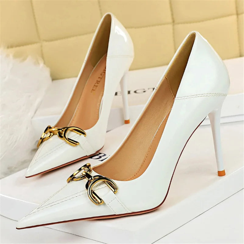 2023 Women Sexy 10cm High Heels Burgundy Nude Pumps Lady Stripper Stiletto Heels Glossy Leather Wedding Bridal Quality Red Shoes