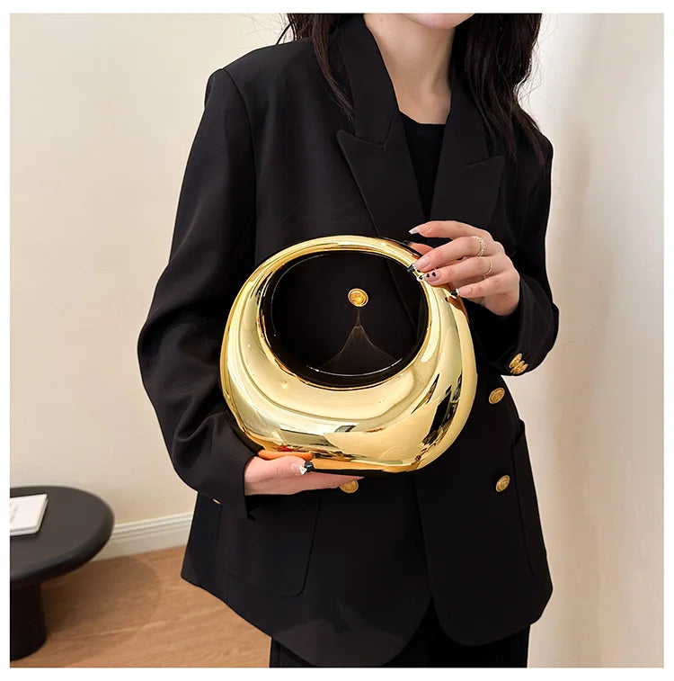 Hot Selling Creative Design Women's Top-Handle Bag PVC Metallic Luster Half Moon Banquet Women's Bag 2026 New Luxury Handbag