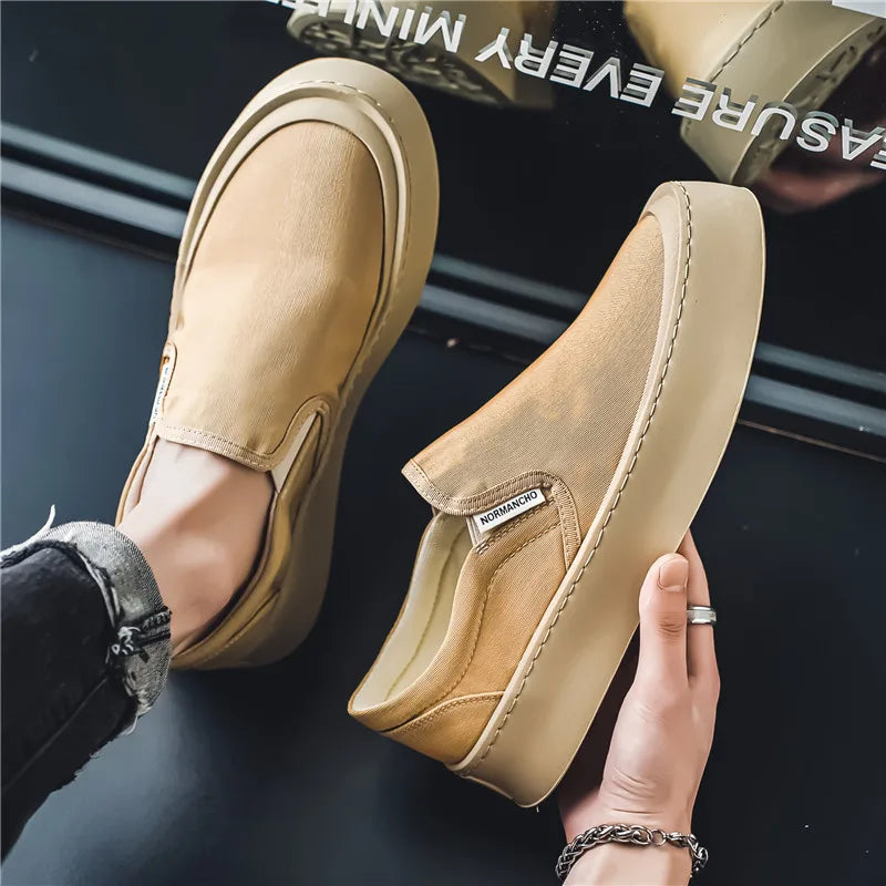 New Arrival Low Price Mens Breathable High Quality Casual Shoes Solid Color Canvas Casual Shoes Slip On Men Fashion Flats Loafer