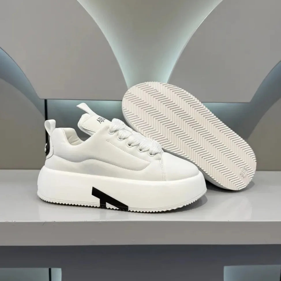 Thick Bottom Heightening White Shoes Round Toe Lace Up Casual Board Shoes Men Anti-slip Comfort Sneakers Fashion Running Shoes