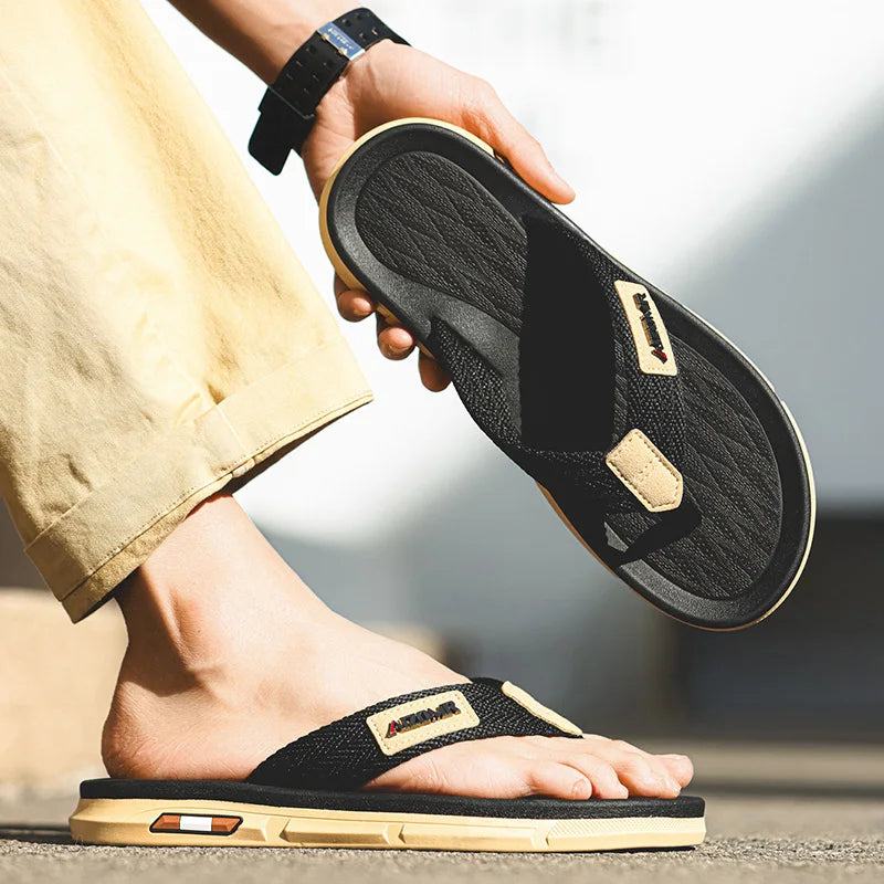 Stylish, versatile men’s moccasin sandals with soft soles, comfortable, slip-resistant, and durable, perfect for outdoor use.