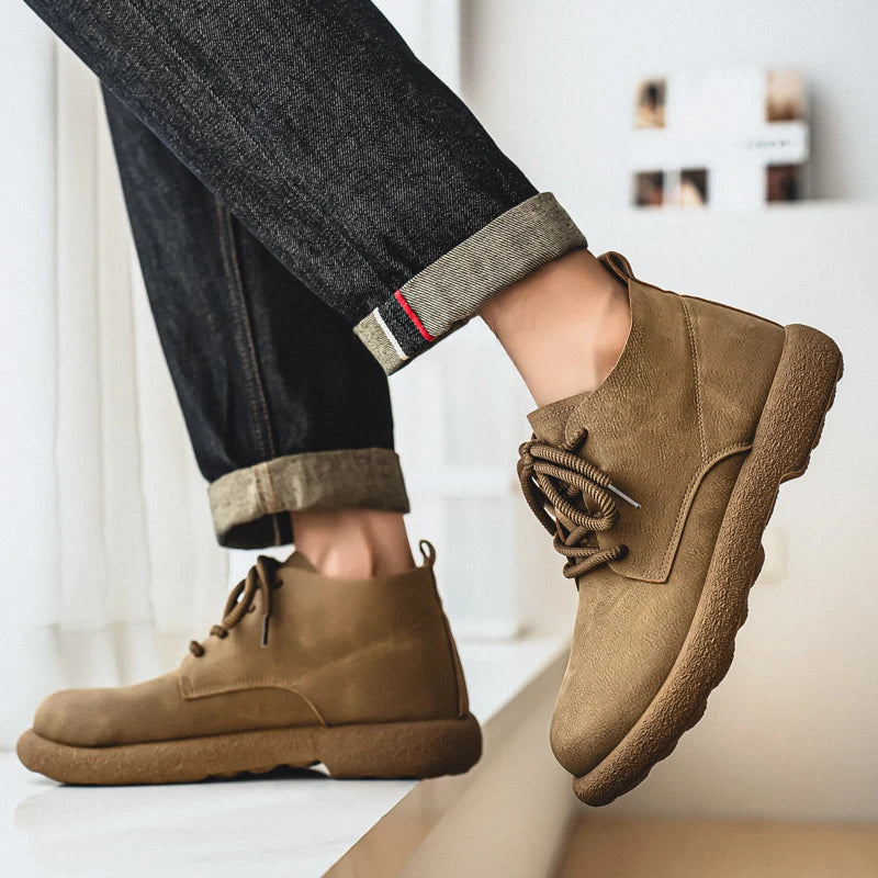 Outdoor Leather Men Casual Shoes British Style High Quality Ankle Boots High Top Man Work Boots Comfortable Walking Sneakers