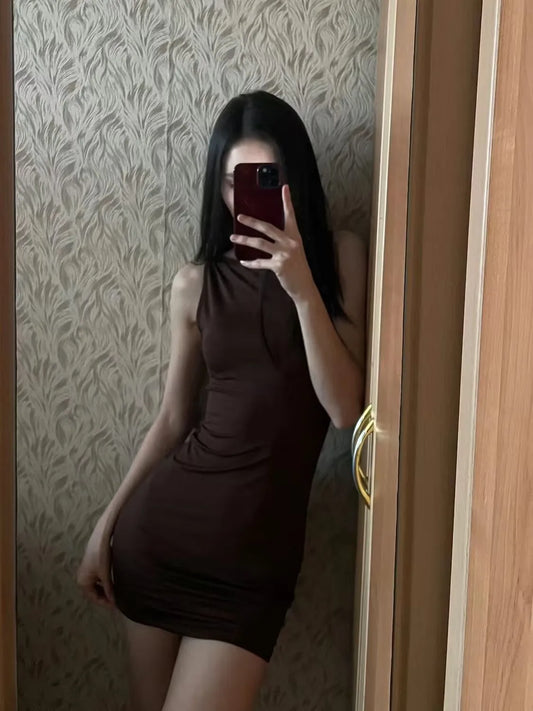 2025 European and American women's summer new style solid color sleeveless simple vest tight and sexy hip hugging dress
