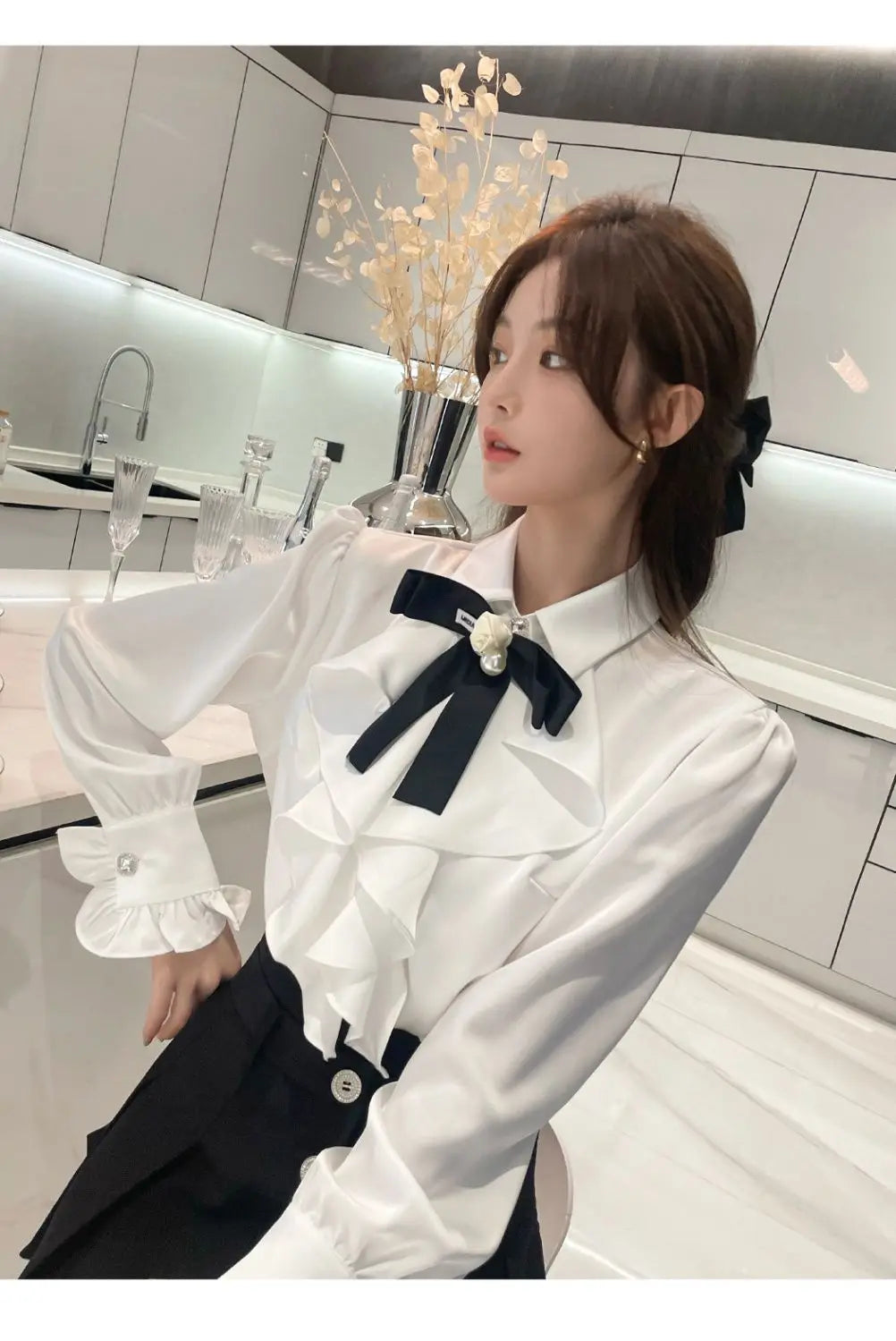 White Shirts Woman Lace Ruffles Blouses Sweet Female Peter Pan Coller Crop Long Sleeve Tops Preppy Ladies Temperament Tops Q190