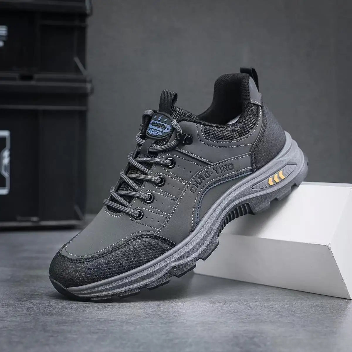 Men's new sports running shoes breathable anti slip casual  sneaker outdoor walking training shoes for male students and men
