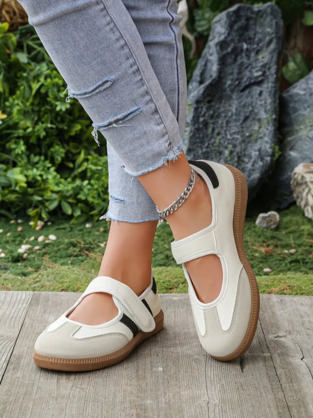 Women Sneakers 2026 New Fashion Solid Shallow Designer Shoes Spring Autumn Soft Soled Loafers Comfort Casual Female Sports Shoes