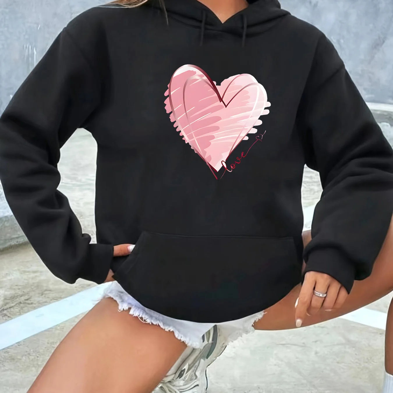 Women's autumn and winter warm and loose casual heart-shaped pattern printed thick velvet long sleeved hooded sweatshirt BAZAARHUBO
