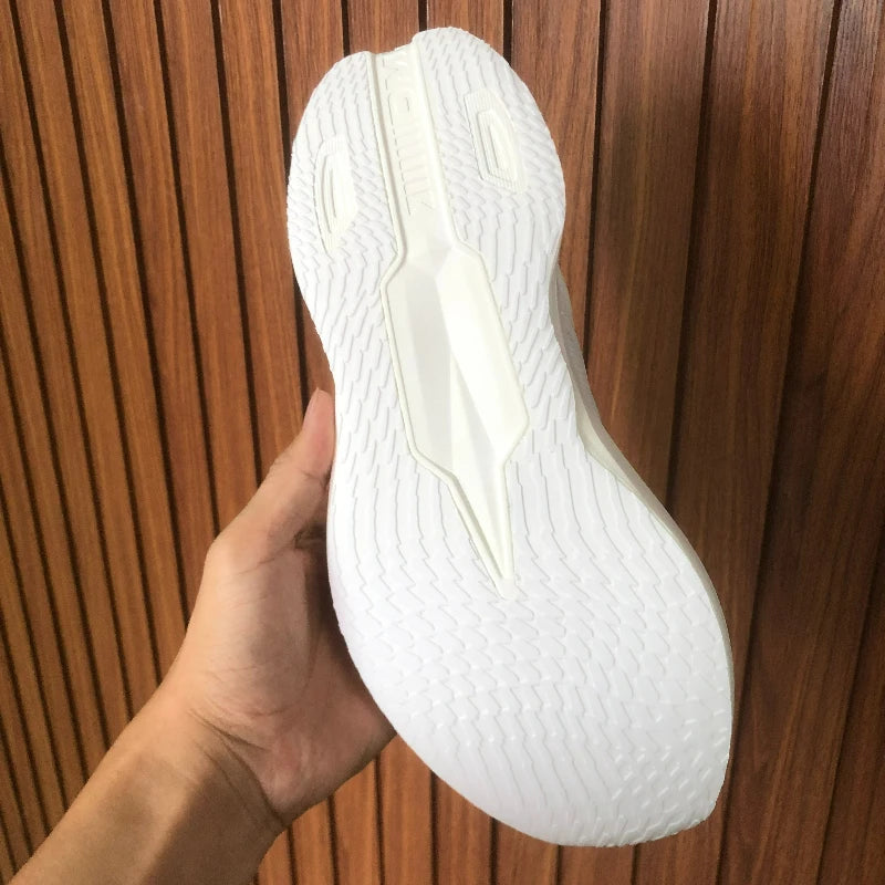 Professional Running Shoes Men Women Thick Soled Outdoor Gym Shoes Unisex Luxury Brand Jogging Shoes Couples Soft Sport Trainers