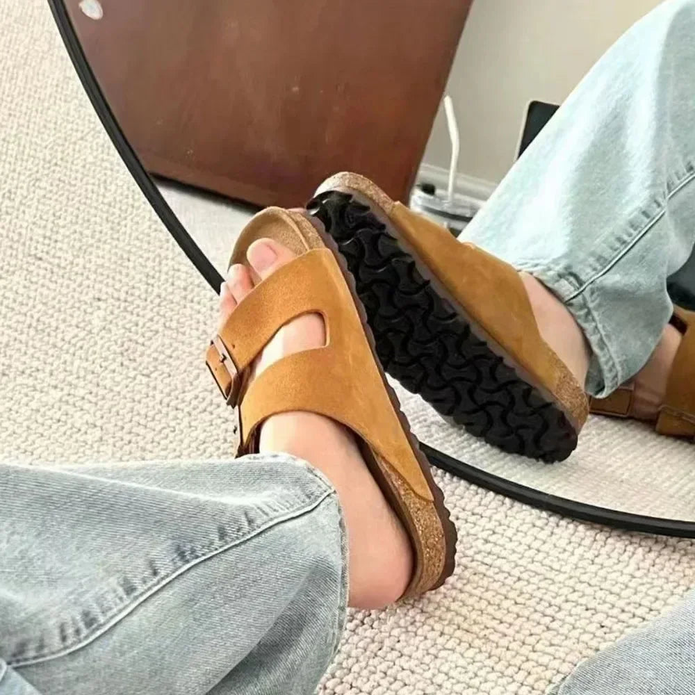 High Quality Leather Sandals for Men and Women CasualComfortable Anti-Slip Spring and Autumn Beach Shoes for Fashion Slippers