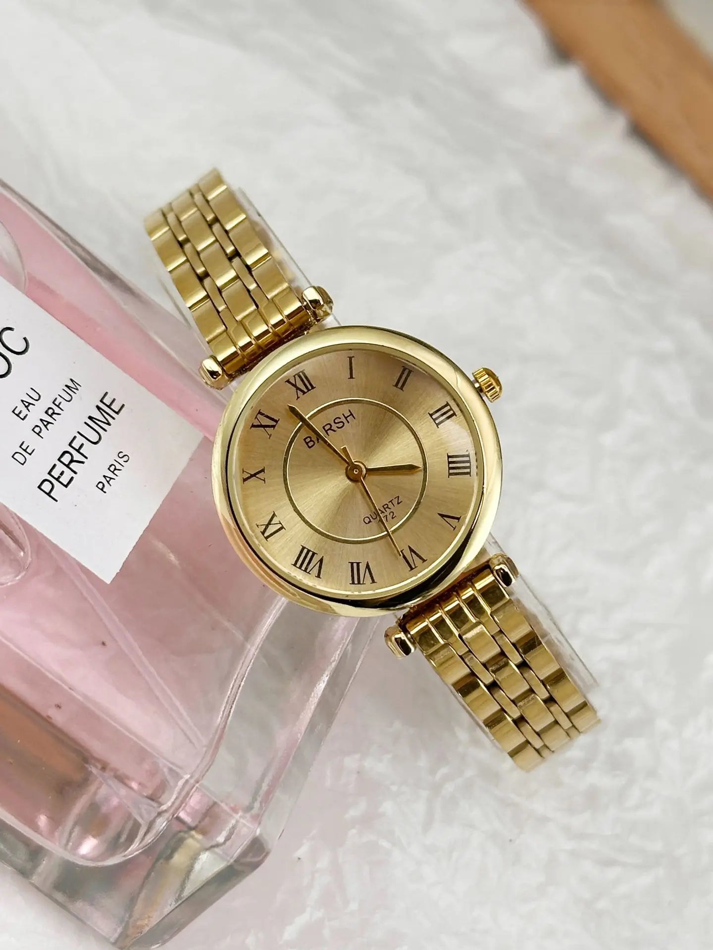 UTHAI New Women's Watch Steel Strap Exquisite Ladies' Watches Simple Thin Compact Fashion Wrist Watch Clock