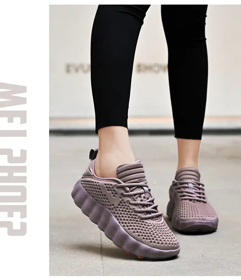 2026 Men's summer lightweight sports shoes, fashionable solid color versatile casual lace up  men's shoes