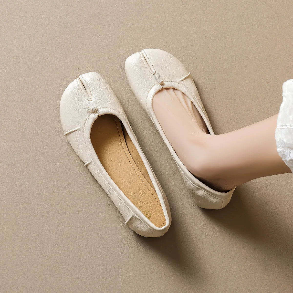 Women Tabi Ninja Soft Comfy Increase Height 3cm Flats Shoes Fashion Bow Knot Split Toe Casual Loafers Shoes