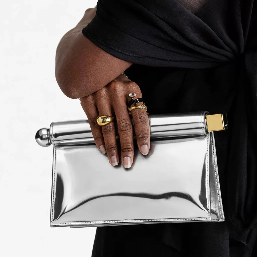 A New Luxury, Fashionable and Niche Rolled-up Clutch Bag for Women, A Versatile Folding Chain Single-shoulder Crossbody Bag