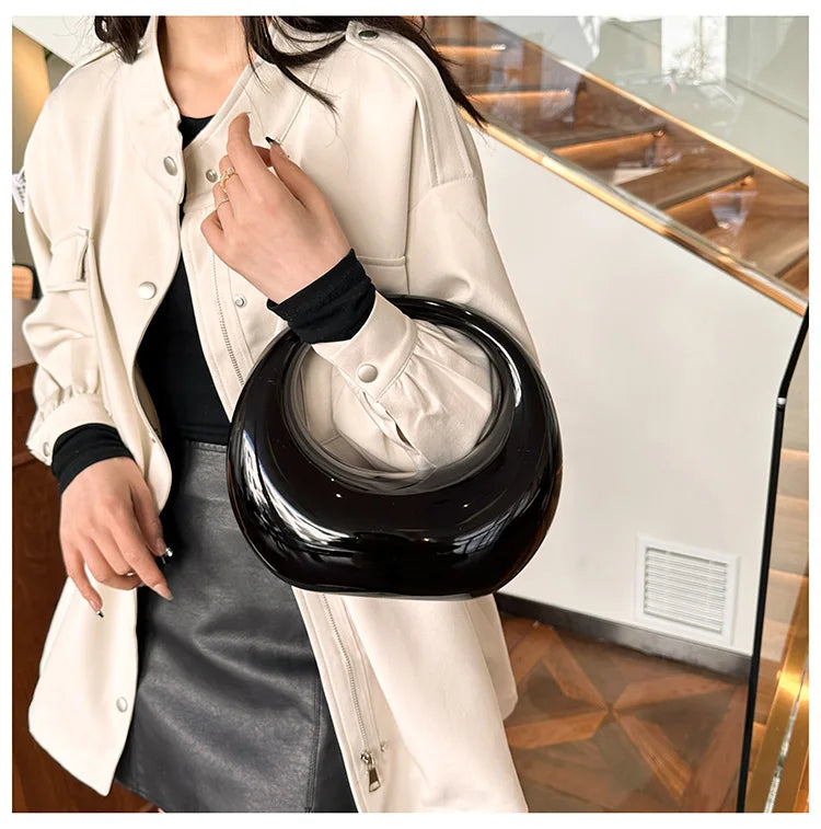 Hot Selling Creative Design Women's Top-Handle Bag PVC Metallic Luster Half Moon Banquet Women's Bag 2026 New Luxury Handbag