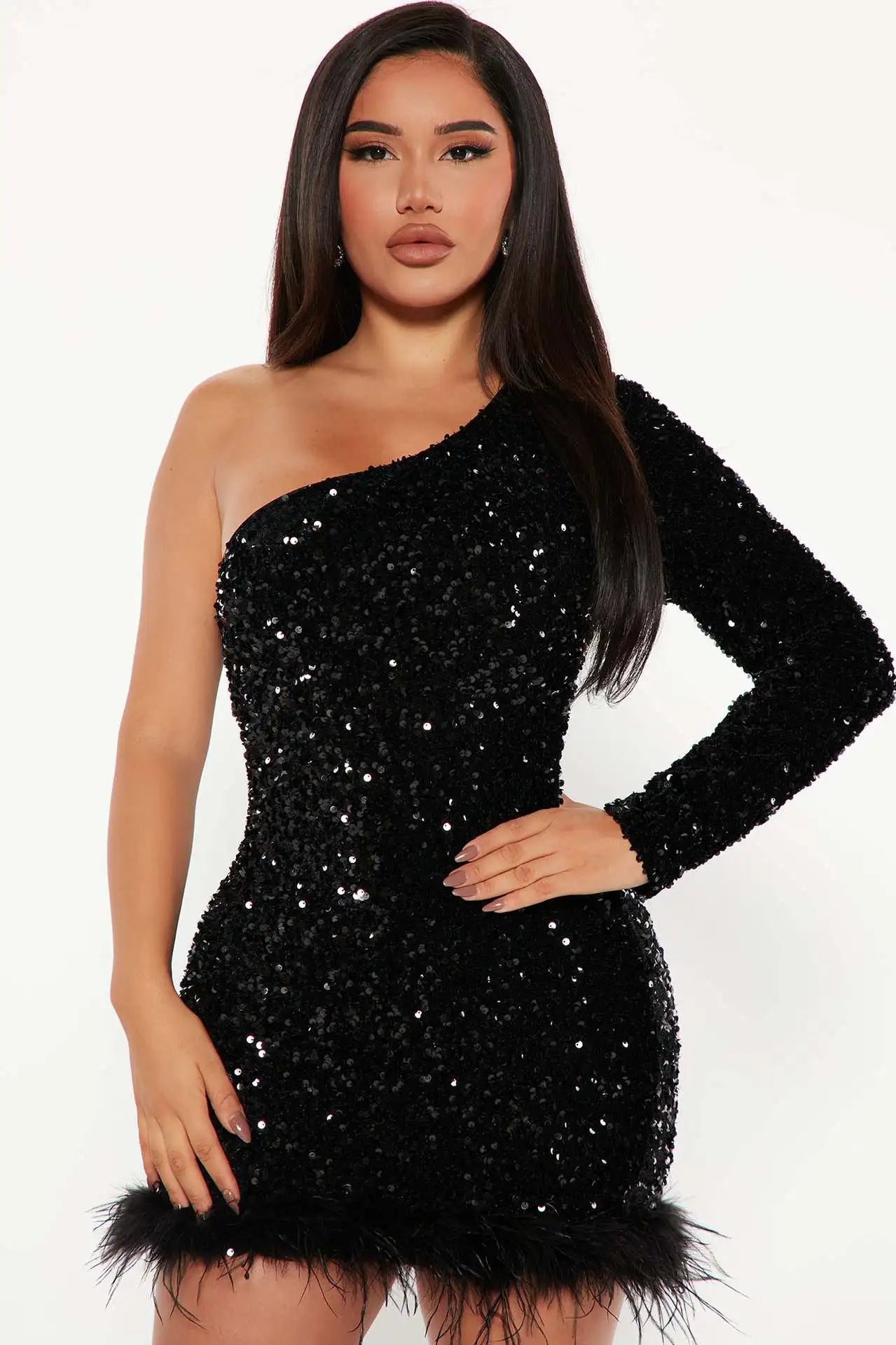 Sexy and Elegant Women's Party Dress Long Sleeved Diagonal Shoulder Off Shoulder Sparkling Edge Sequin Tight Women's Prom Dress