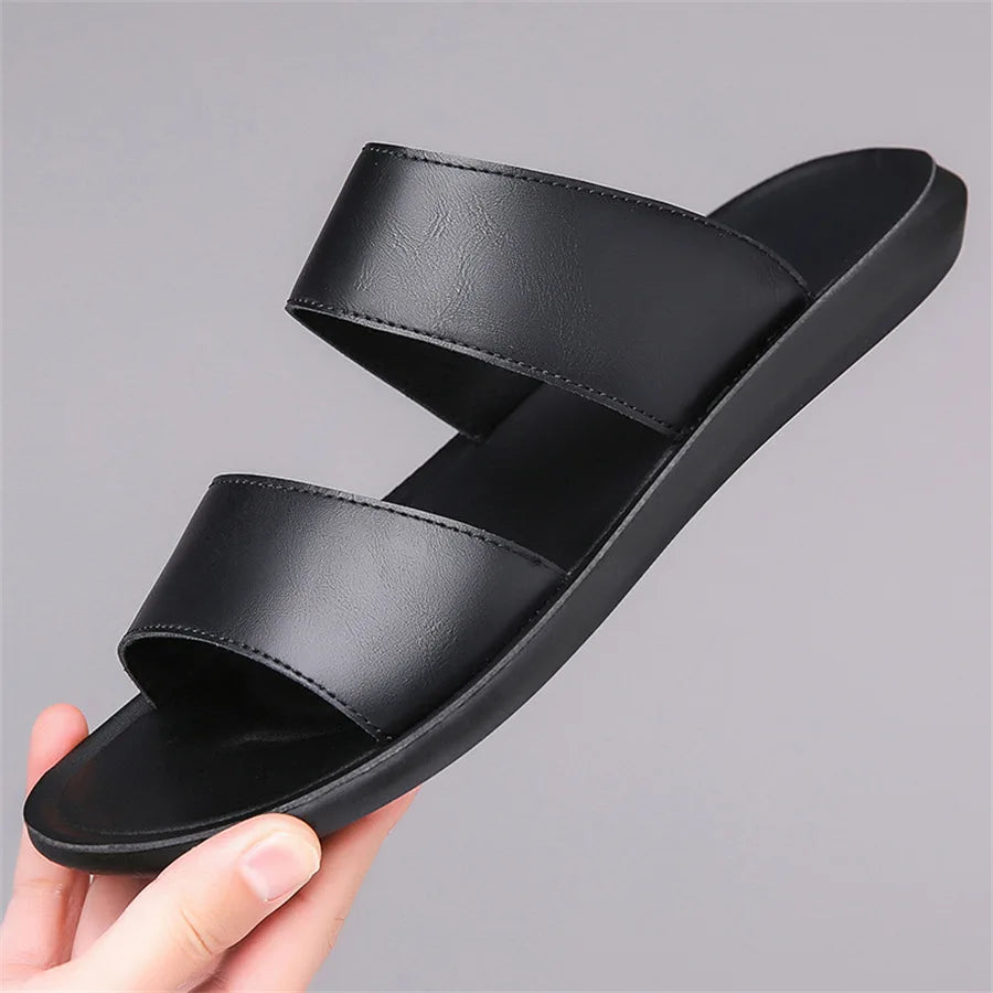 2025 Summer New Men's Slippers Fashion Leather Casual Slipper Outdoor Non Slip Flat Beach Sandals for Men Designer Male Shoes